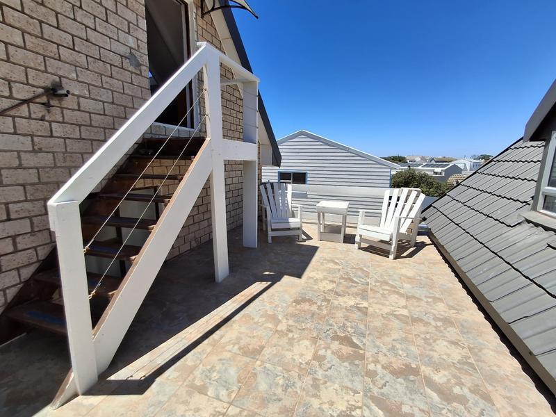 5 Bedroom Property for Sale in Britannia Bay Western Cape